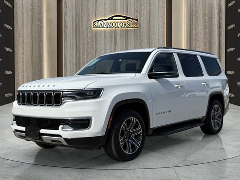 Used 2024 Jeep Wagoneer Series II w/ Flexible Seating Group image 3