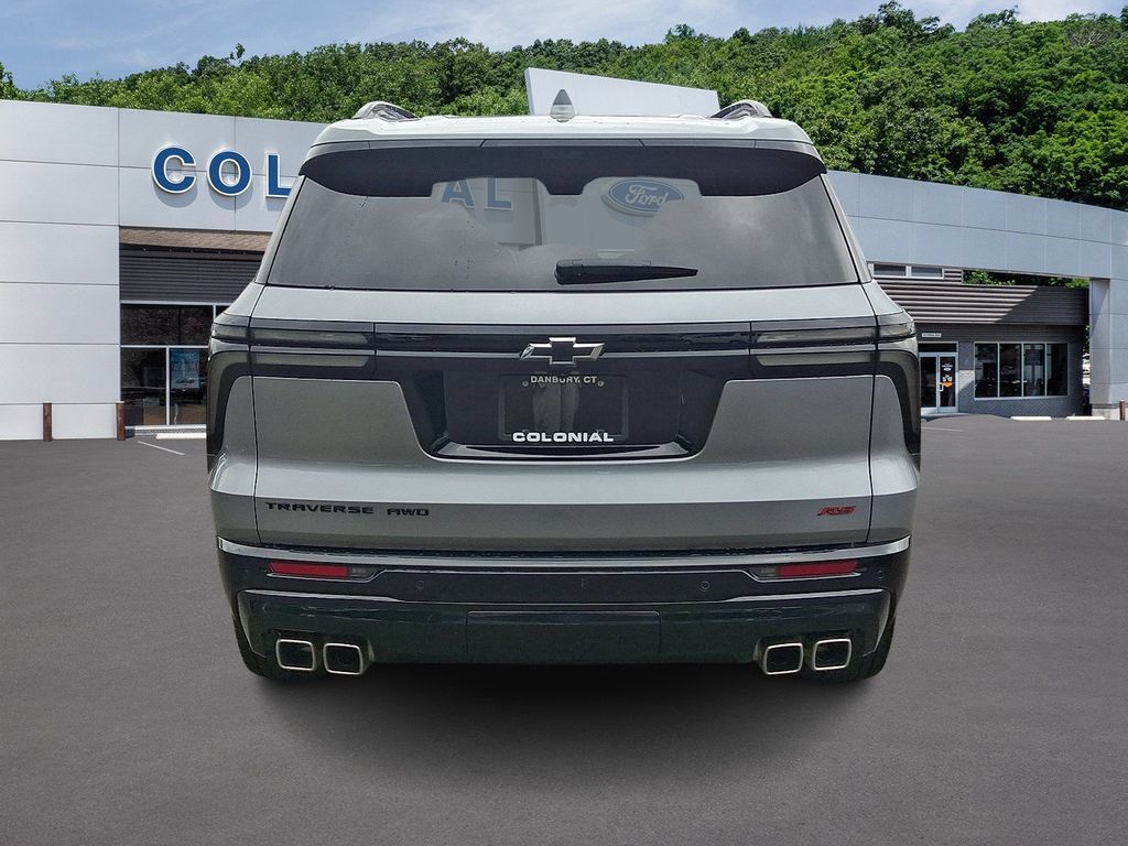 Used 2024 Chevrolet Traverse RS AWD/4WD image 5