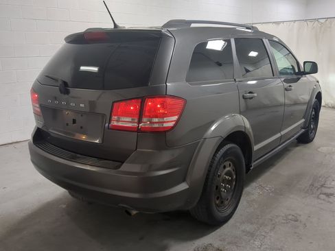 Used 2016 Dodge Journey SE w/ Flexible Seating Group image 3