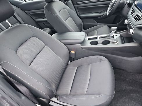 Used 2025 Nissan Altima 2.5 S image 15