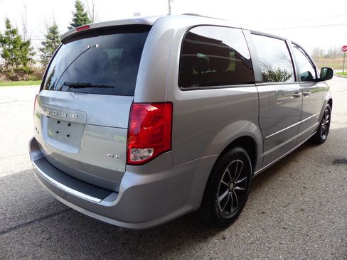 Used 2017 Dodge Grand Caravan GT image 8