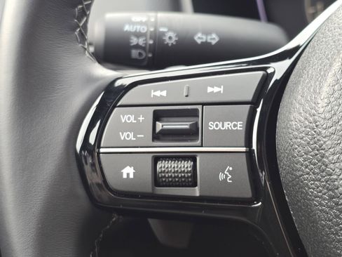 Used 2025 Honda Civic Sport image 25