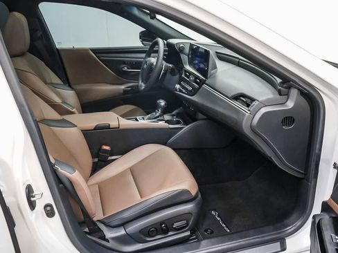 Used 2023 Lexus ES 350 w/ Premium Package image 17