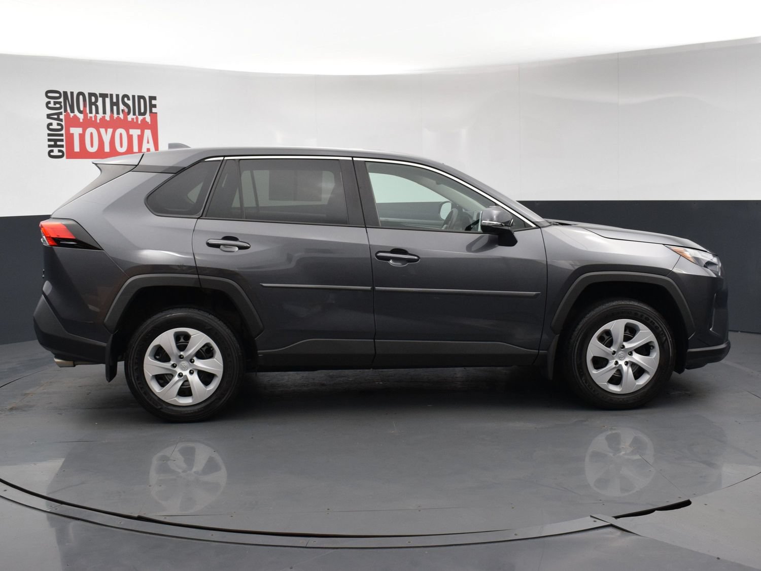 Used 2023 Toyota RAV4 LE AWD/4WD image 5