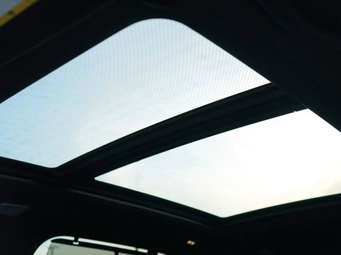 Used 2022 BMW X5 M Competition w/ Ultimate Package image 25