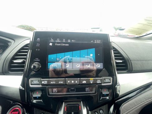 Used 2019 Honda Odyssey Elite image 34