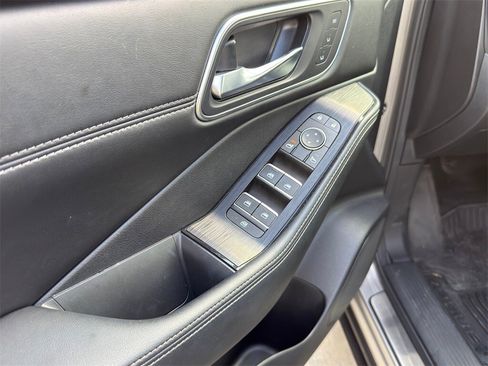 Used 2023 Nissan Rogue Platinum w/ Platinum Premium Package image 23