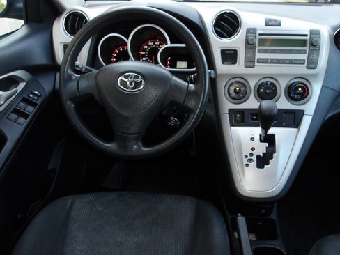 Used 2010 Toyota Matrix S image 12