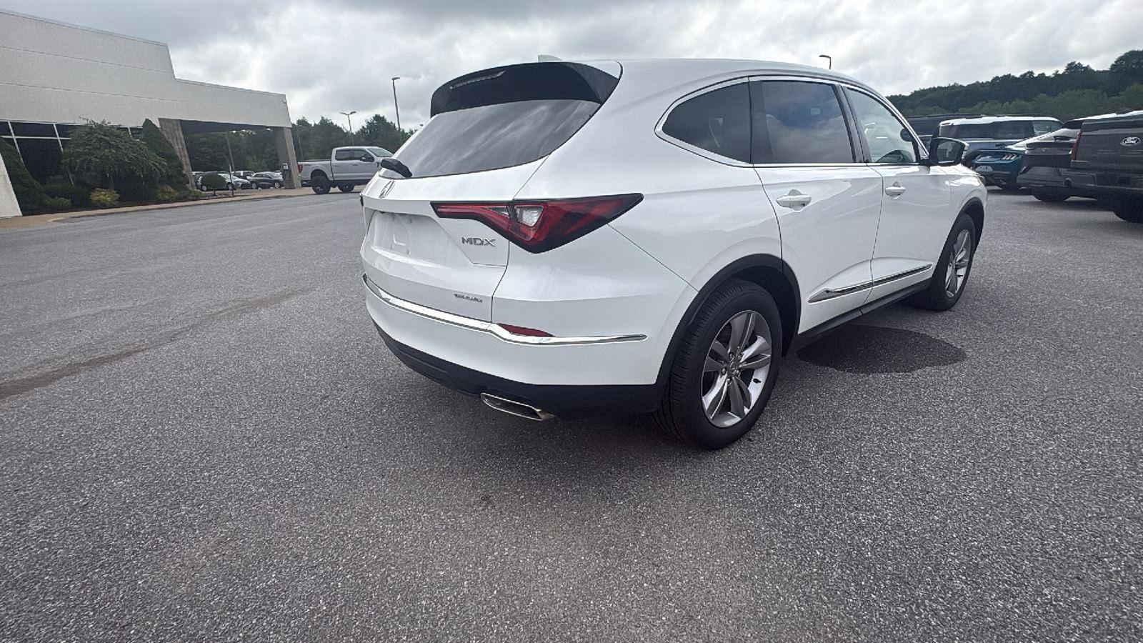 Used 2023 Acura MDX SH-AWD image 4