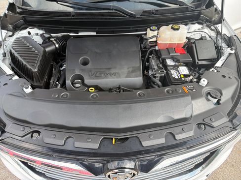Used 2023 Buick Enclave Essence FWD image 23