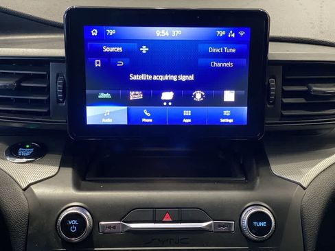 Used 2020 Ford Explorer XLT w/ Comfort Package image 19