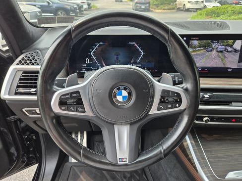 Used 2023 BMW X7 xDrive40i w/ M Sport Package AWD/4WD image 18
