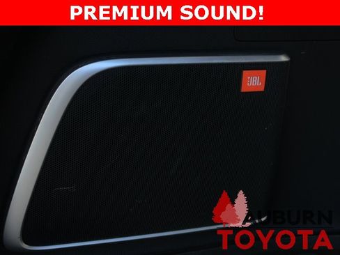 Certified 2024 Toyota Venza Limited image 9