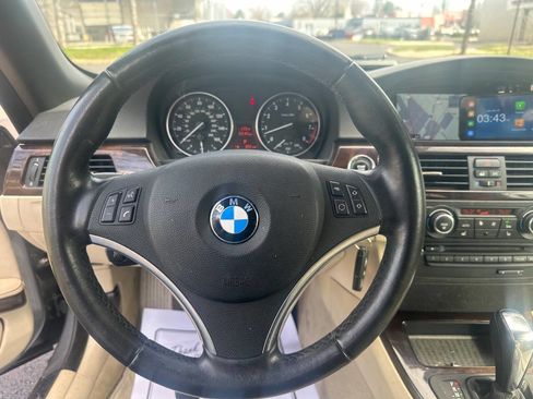 Used 2011 BMW 328i Convertible image 19