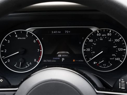 Used 2021 Nissan Rogue SV image 12