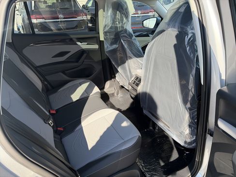 New 2026 Volkswagen Tiguan SE image 20