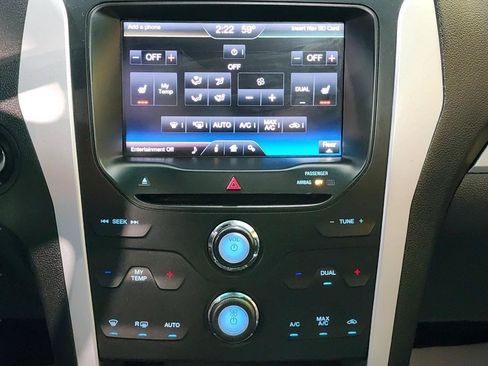 Used 2015 Ford Explorer XLT w/ Equipment Group 202B FWD image 15