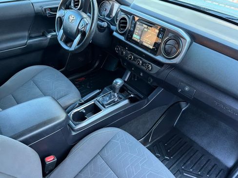 Used 2017 Toyota Tacoma TRD Sport w/ Tow Package (A/T) AWD/4WD image 17