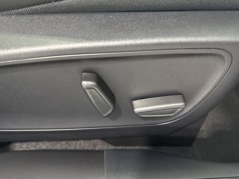 New 2025 Ford Escape Base w/ PHEV Premium Package image 32