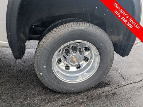 Used 2024 Chevrolet Silverado 3500 High Country w/ High Country Premium Package AWD/4WD image 24