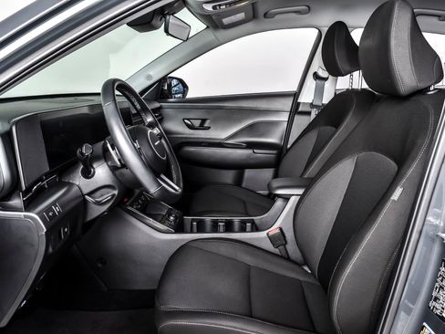 Used 2024 Hyundai Kona SEL FWD image 13