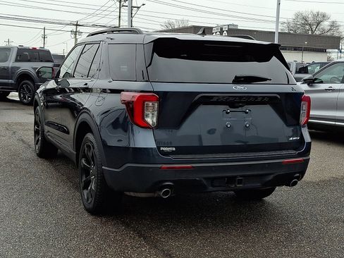 Certified 2022 Ford Explorer ST-Line w/ Class IV Trailer Tow Package image 8
