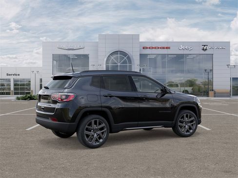 New 2026 Jeep Compass Limited image 4