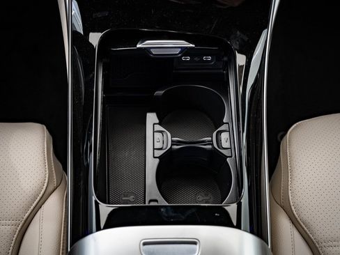 New 2026 Mercedes-Benz C 300 4MATIC Sedan image 38