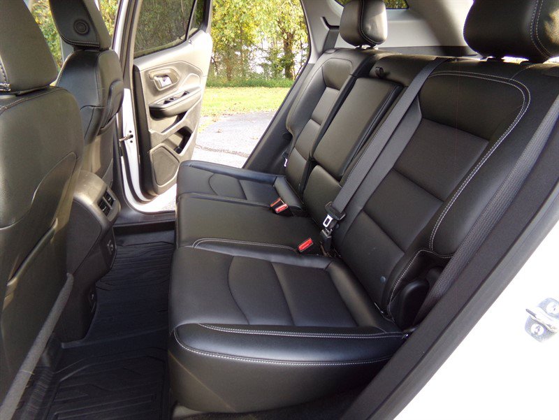 Used 2024 GMC Terrain SLT AWD/4WD image 20
