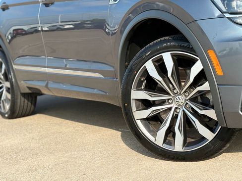 Used 2020 Volkswagen Tiguan SEL Premium R-Line w/ 3rd Row Seat Package AWD/4WD image 11