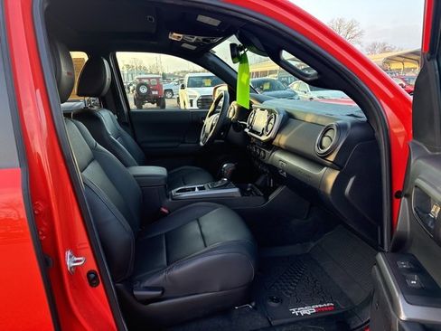 Used 2023 Toyota Tacoma TRD Pro image 24