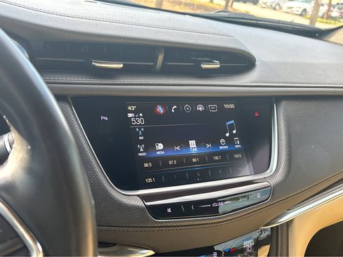 Used 2019 Cadillac XT5 FWD image 8