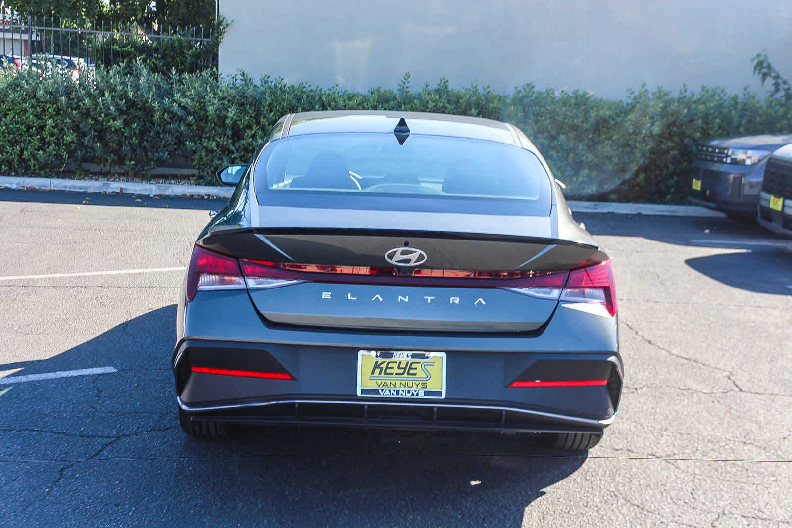 Certified 2025 Hyundai Elantra Sport FWD image 6