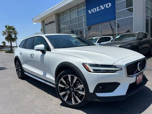 New 2026 Volvo V60 B5 Cross Country Ultra w/ Protection Package Premier AWD/4WD image 1