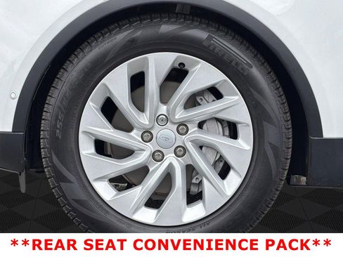 Certified 2025 Land Rover Discovery S AWD/4WD image 12