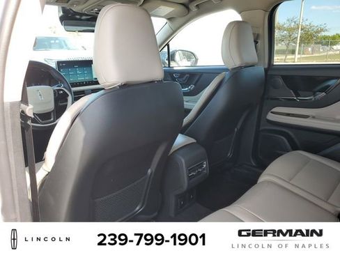 New 2026 Lincoln Corsair Premiere image 20