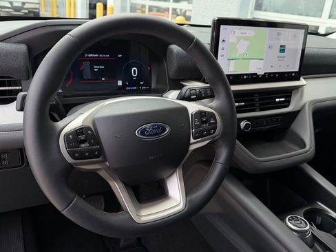 New 2026 Ford Explorer Active RWD image 40