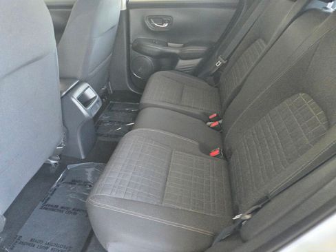 Used 2023 Honda HR-V LX image 15