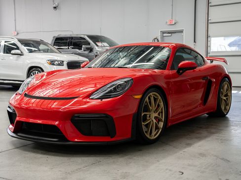 Used 2020 Porsche 718 Cayman GT4 RWD image 5