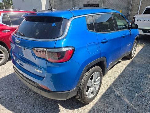 Used 2022 Jeep Compass Latitude w/ Convenience Group AWD/4WD image 5
