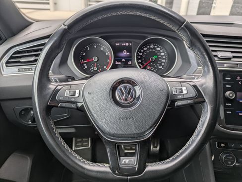 Used 2021 Volkswagen Tiguan SE R-Line FWD image 12