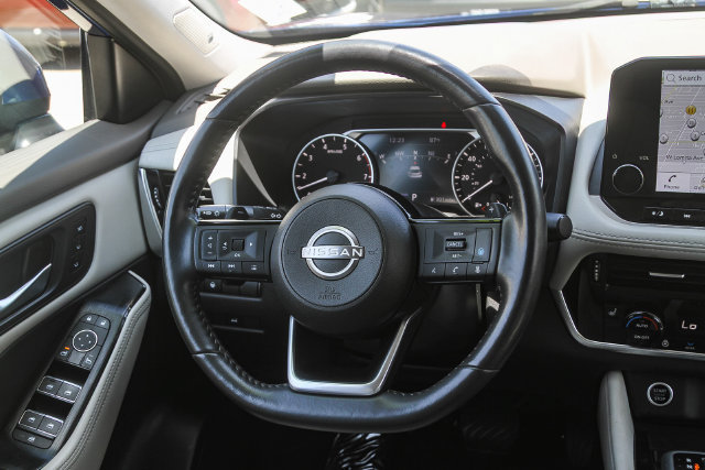 Used 2023 Nissan Rogue SL w/ SL Premium Package FWD image 15