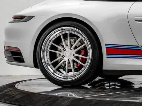Used 2020 Porsche 911 Carrera image 91