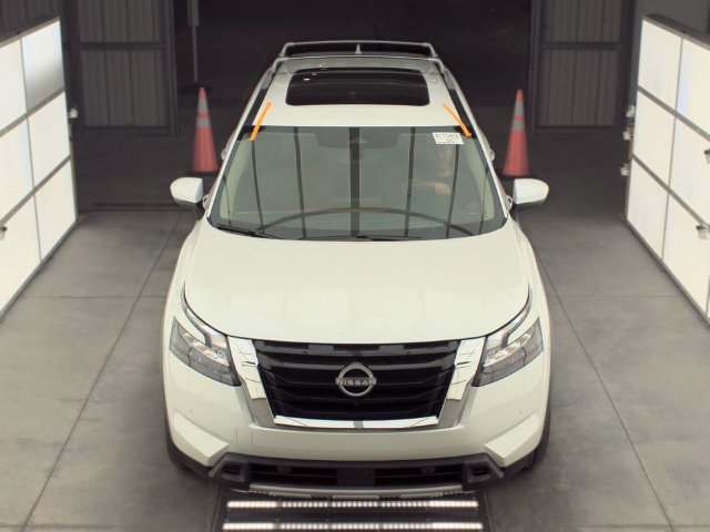 Certified 2025 Nissan Pathfinder Platinum w/ Cargo Package FWD image 12