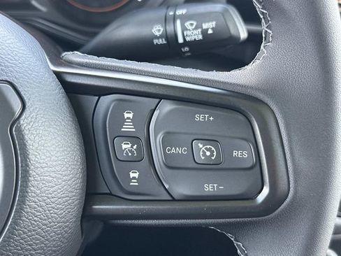 New 2025 Jeep Gladiator Willys image 29