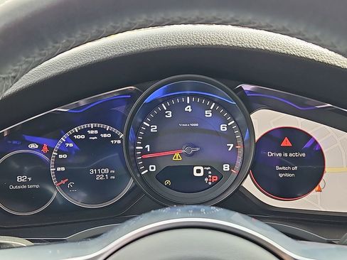 Used 2020 Porsche Cayenne image 23