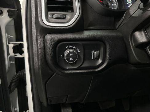 Used 2024 RAM 2500 Big Horn AWD/4WD image 35
