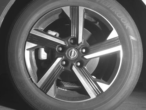 Used 2025 Nissan Sentra SV FWD image 15