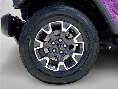 Used 2024 Jeep Wrangler Unlimited Sahara w/ Technology Group AWD/4WD image 10