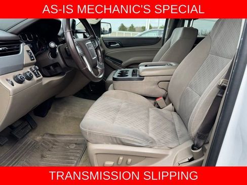 Used 2018 GMC Yukon XL SLE w/ SLE Value Package image 10